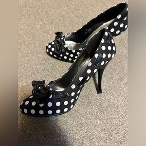 IF Carrini Black & White Polka Dot Pumps Size 7